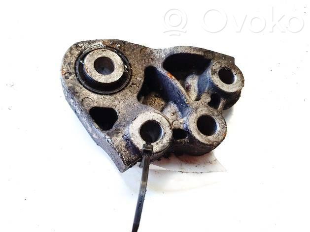 Mazda CX-3 Engine mounting bracket 
