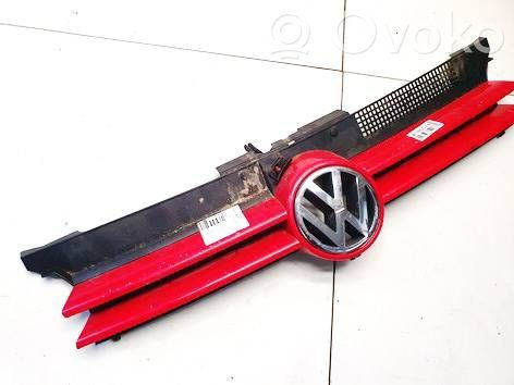 Volkswagen Golf IV Grille de calandre avant