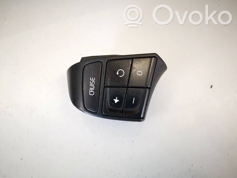 Volvo V50 Pulsanti/interruttori sul volante 