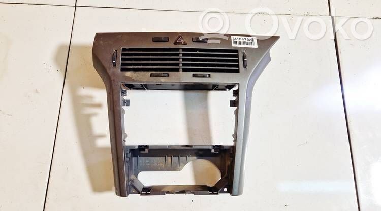 Opel Astra H Rejilla de ventilación central del panel 