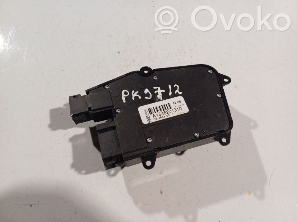 Przyciski sterowania fotela   A1648201310,020001,03464800L,18120620,18120620,A1648201310