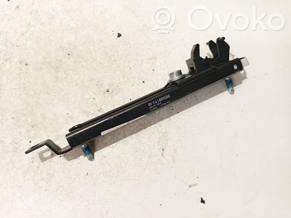 Opel Zafira B Guida di regolazione della cintura di sicurezza 