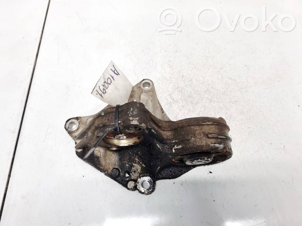 Peugeot 206 Moottorin kiinnikekorvake 