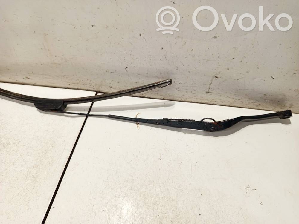Opel Signum Brazo del limpiaparabrisas delantero 
