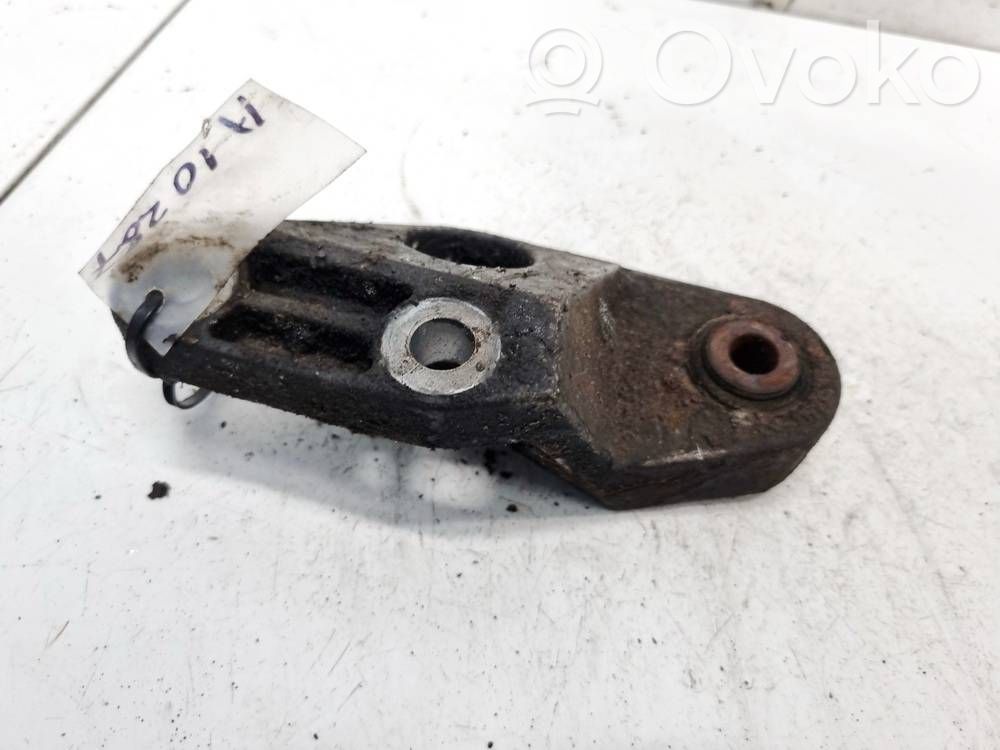 Mazda 5 Engine mounting bracket 