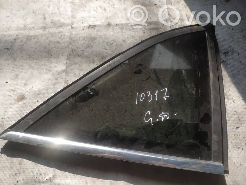 Ford Grand C-MAX Vitre latérale arrière