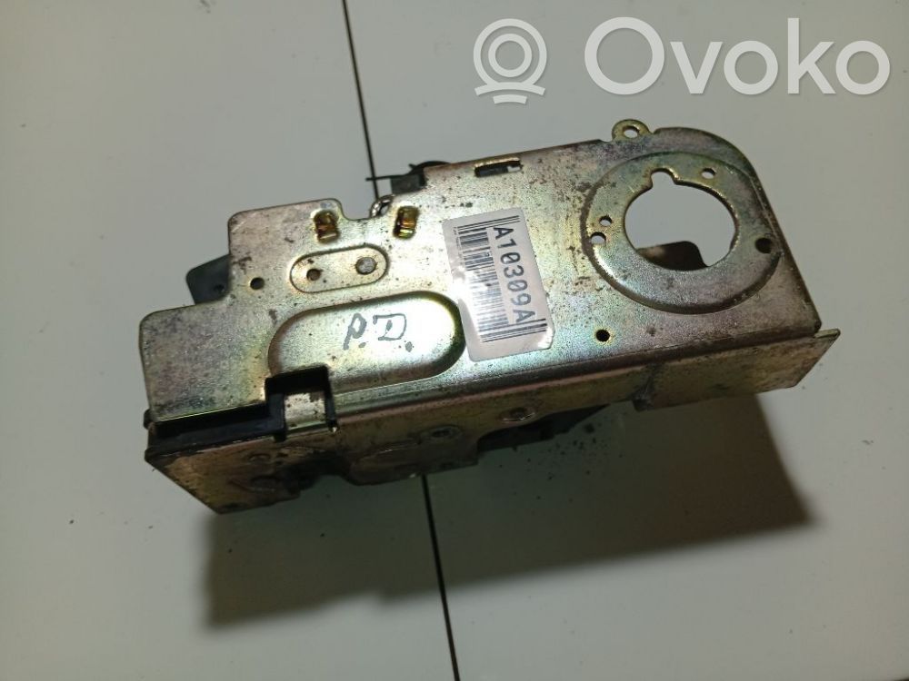 Cerradura de puerta delantera