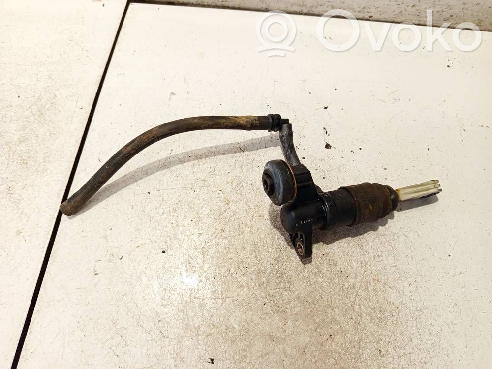 Volkswagen PASSAT B5.5 Kytkimen pääsylinteri 