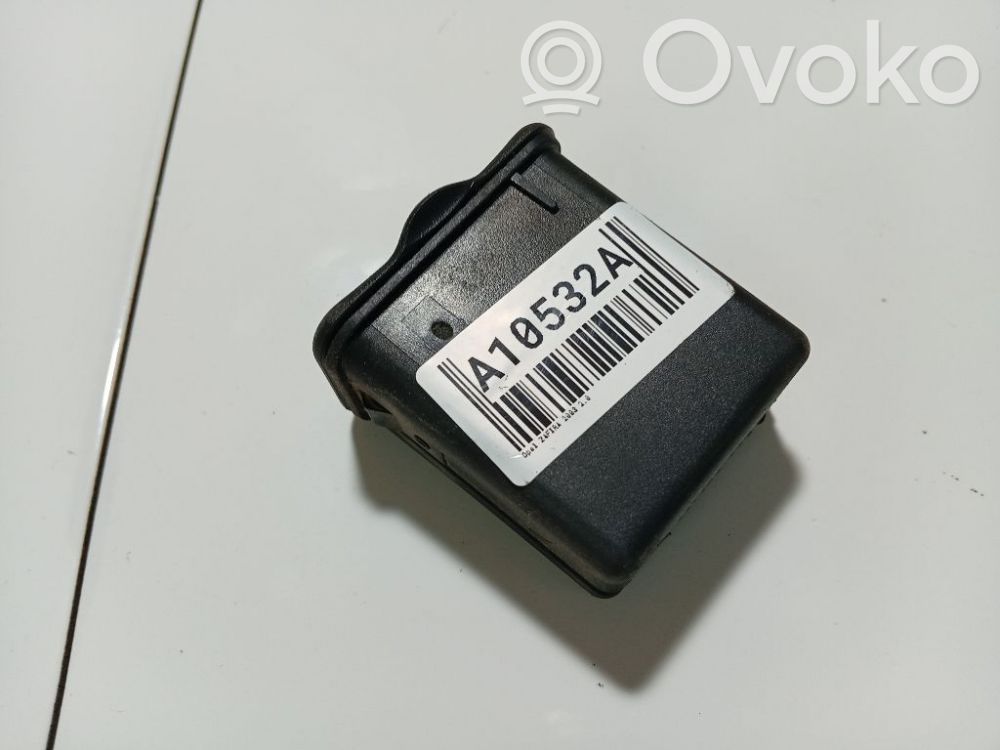 Opel Zafira A Posacenere auto 