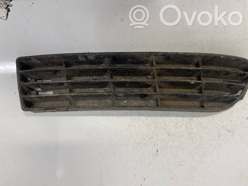 Audi A6 S6 C4 4A Unteres Gitter dreiteilig vorne