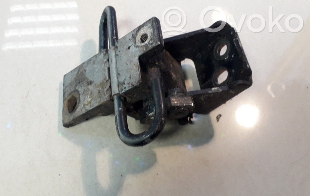 Audi A4 S4 B5 8D Etuoven yläsarana 