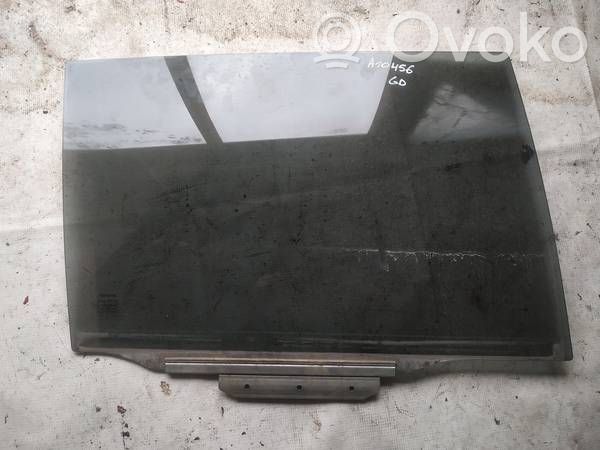 Toyota Avensis T250 Vitre de fenêtre porte arrière