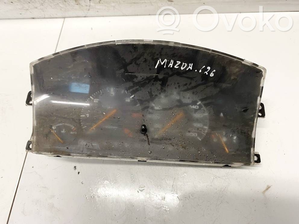 Mazda 626 Geschwindigkeitsmesser Cockpit 