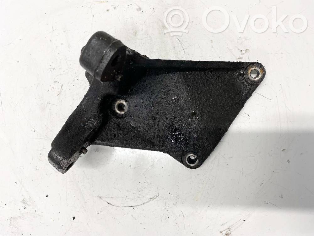 Chrysler Sebring (JS) Engine mounting bracket 