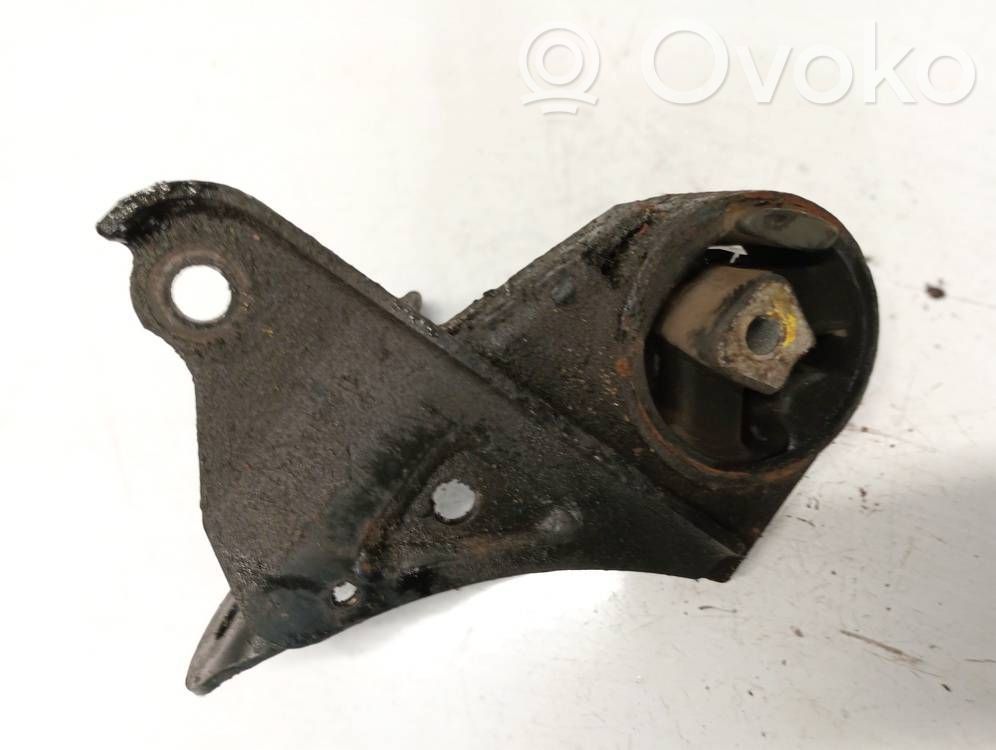 Chevrolet Captiva Engine mount bracket 