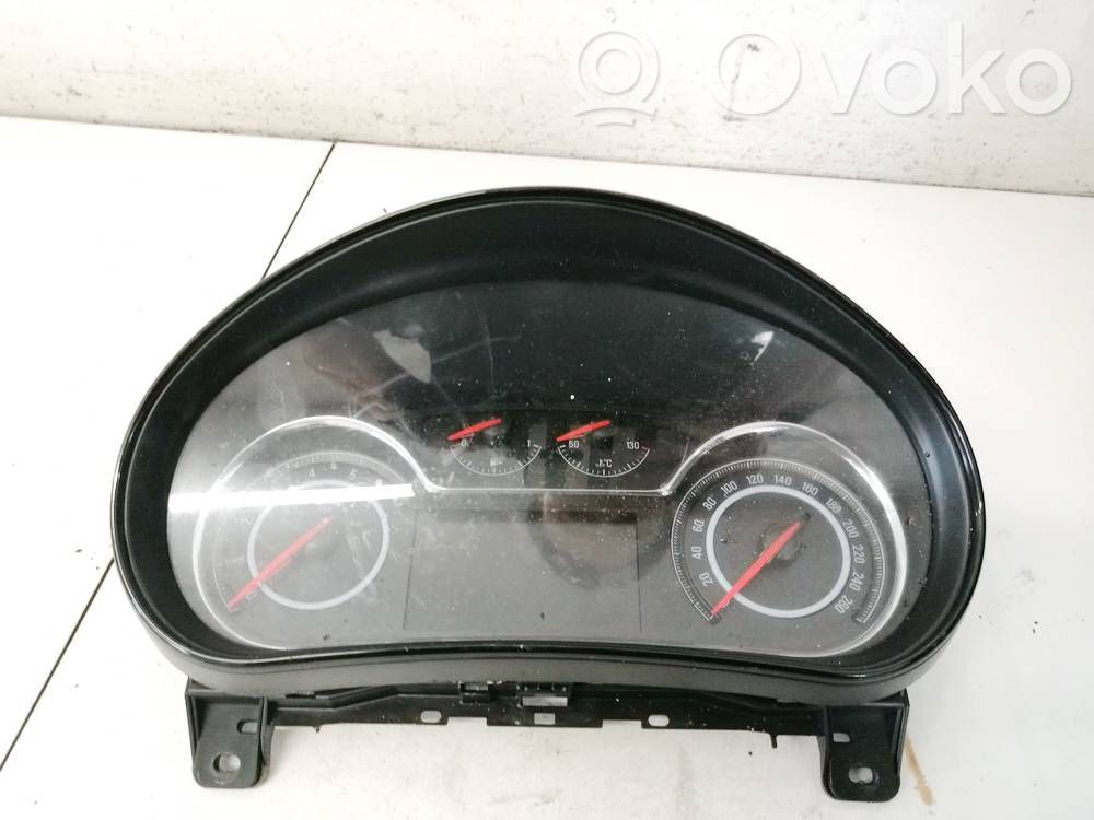 Opel Insignia A Geschwindigkeitsmesser Cockpit 
