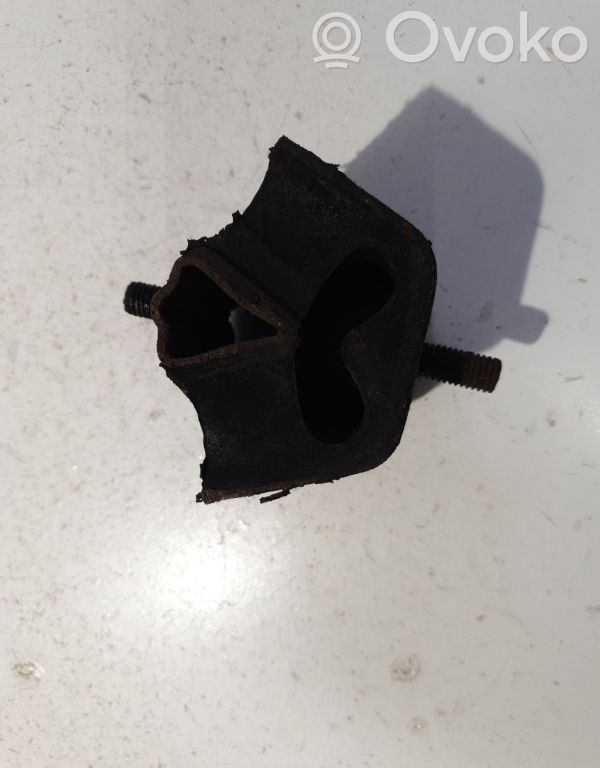 Audi 80 90 B2 Soporte de montaje del motor 