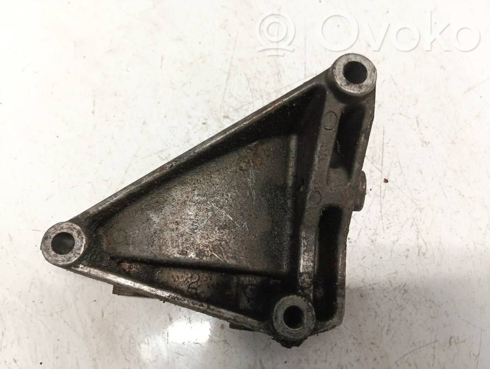 Saab 9-3 Ver1 Engine mounting bracket 