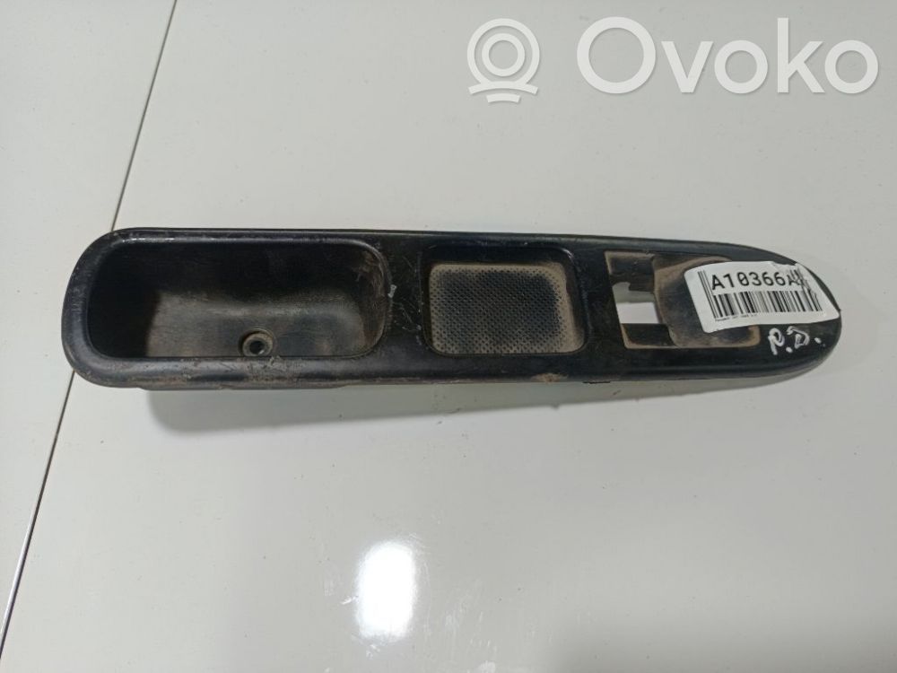 Peugeot 307 Rivestimento pulsantiera finestrino della portiera anteriore 