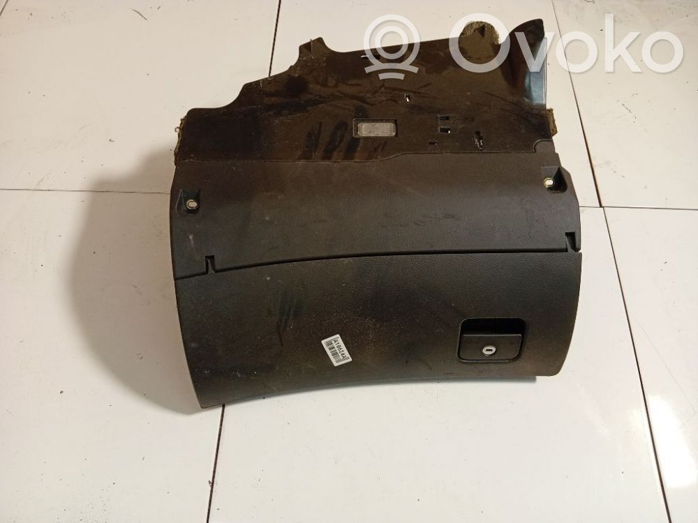 Audi A6 S6 C5 4B Handschuhfach 