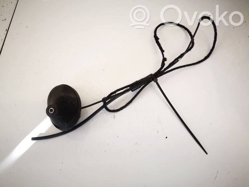 Peugeot 207 GPS-pystyantenni 