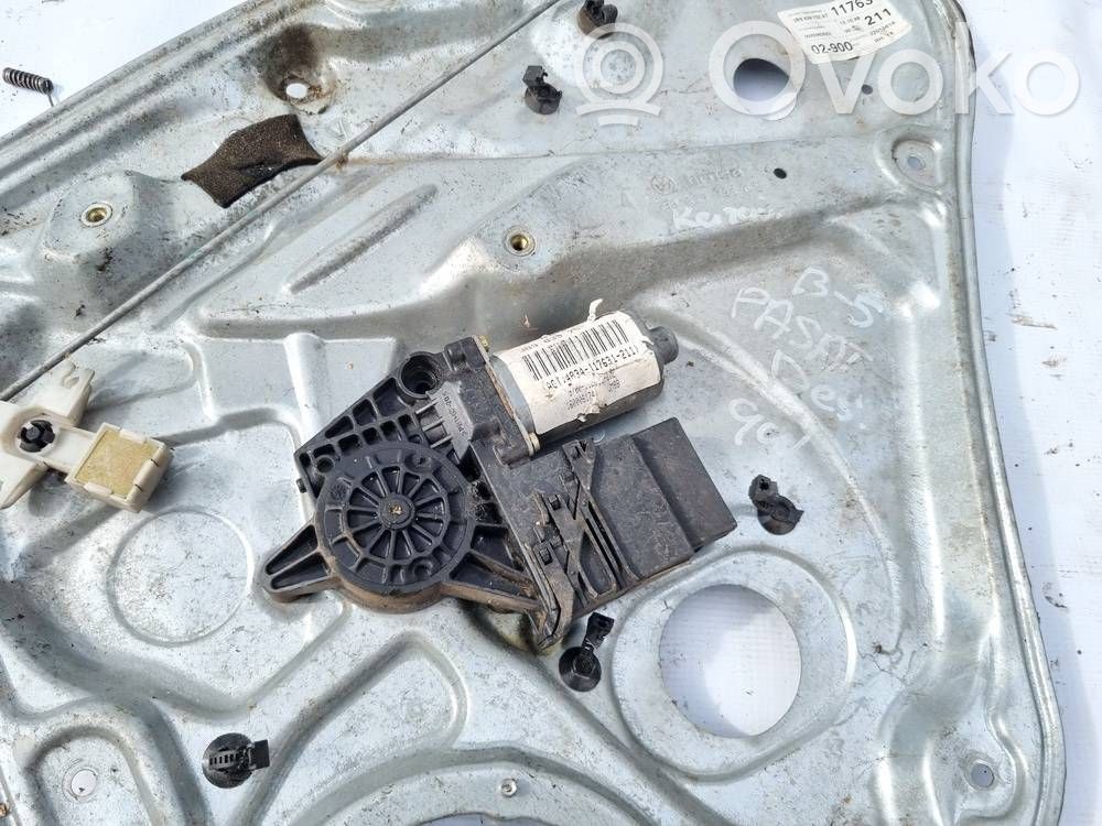 Volkswagen PASSAT B5 Motorino alzacristalli della portiera posteriore 