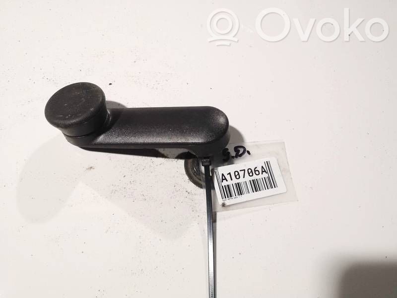 Opel Astra H Manovella finestrino della portiera anteriore 
