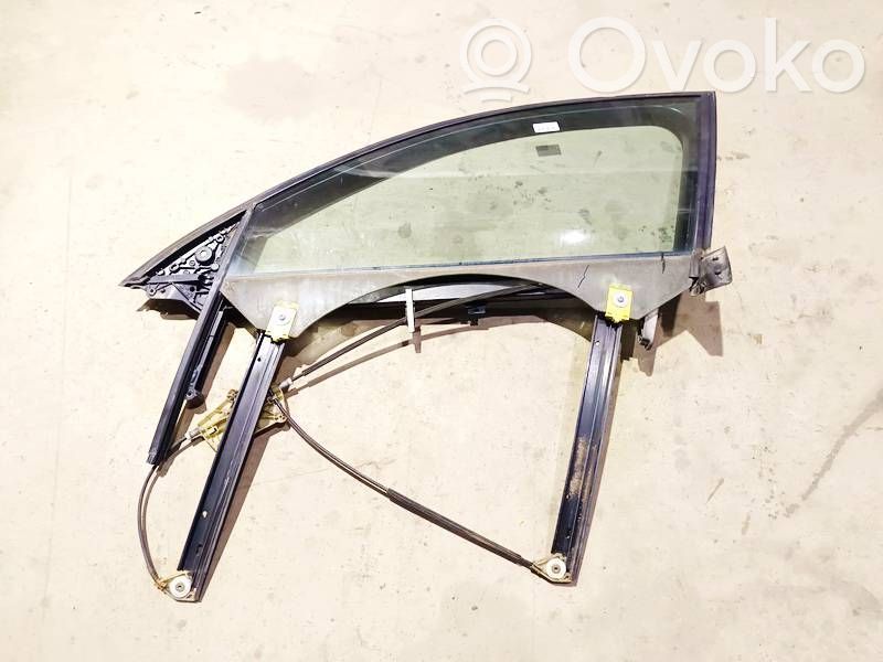 Audi A6 S6 C6 4F Ramka szyby drzwi przednich 