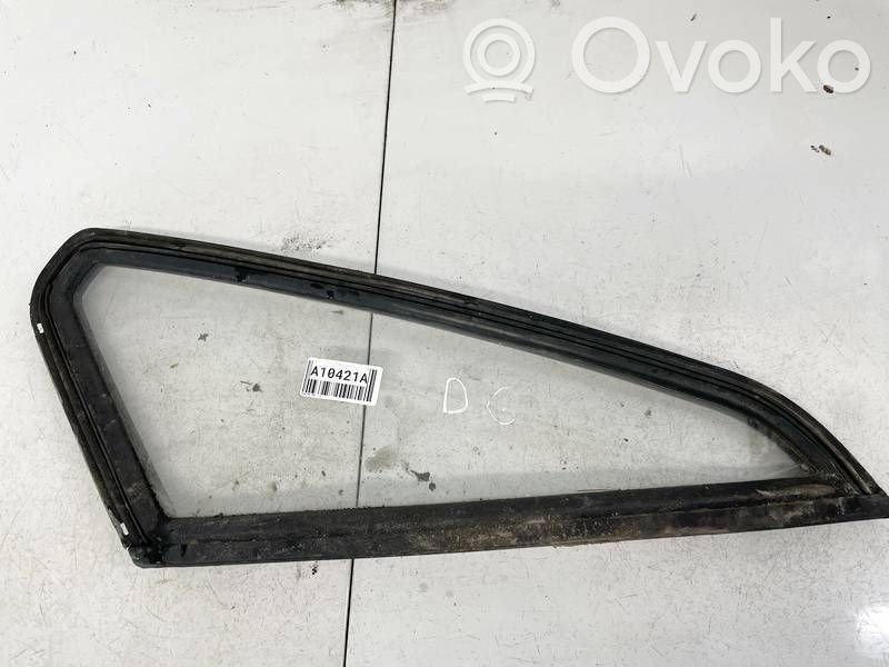 Ventanilla de ventilación de la puerta trasera   43R001010,43R001010