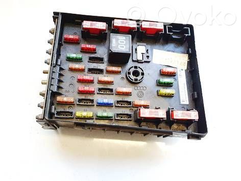 Volkswagen PASSAT B6 Set scatola dei fusibili