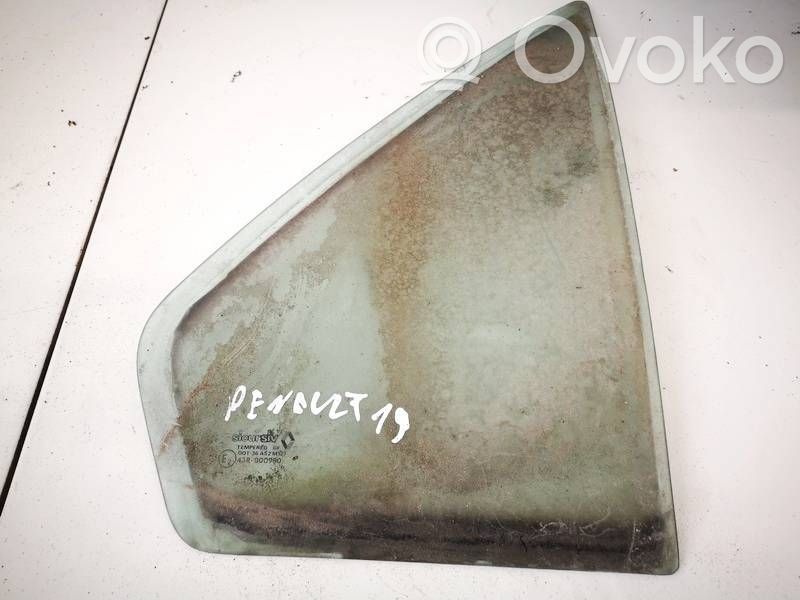 Renault 19 Ventanilla de ventilación de la puerta trasera 