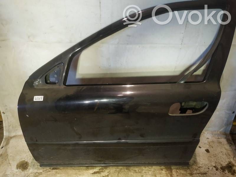 Volvo V70 Etuovi