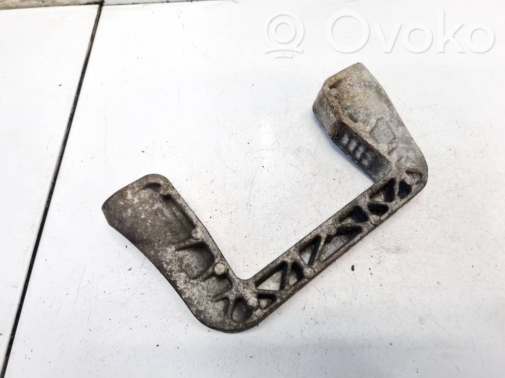 Volvo S40 Engine mounting bracket 