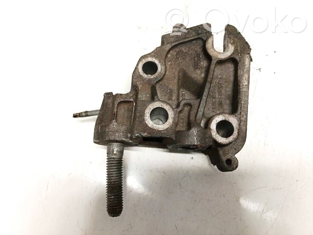 Ford Mondeo MK IV Łapa / Mocowanie silnika 