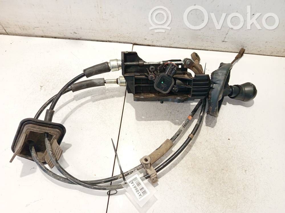 Ford Ka Vaihteenvalitsimen verhoilu 