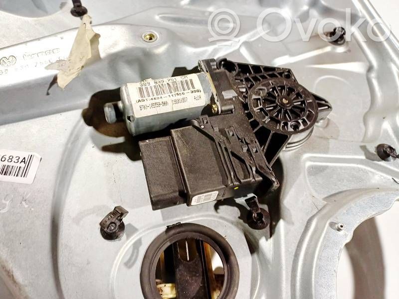 Volkswagen PASSAT B5.5 Motorino alzacristalli della portiera posteriore 
