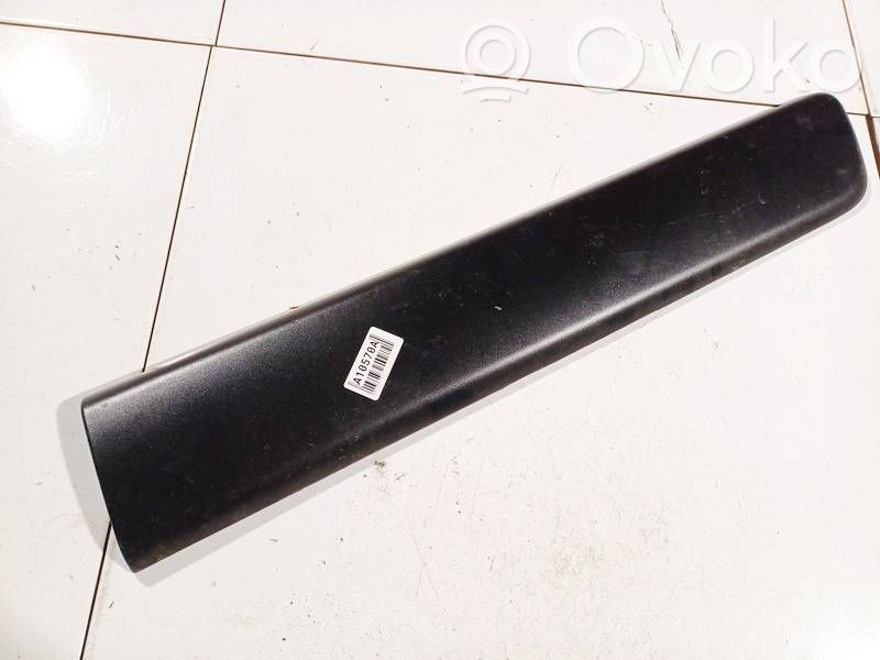 Peugeot Partner Etuoven lista (muoto) 