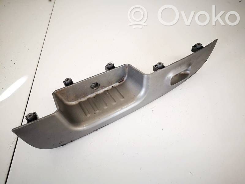 KIA Carens II Rivestimento pulsantiera finestrino della portiera anteriore 