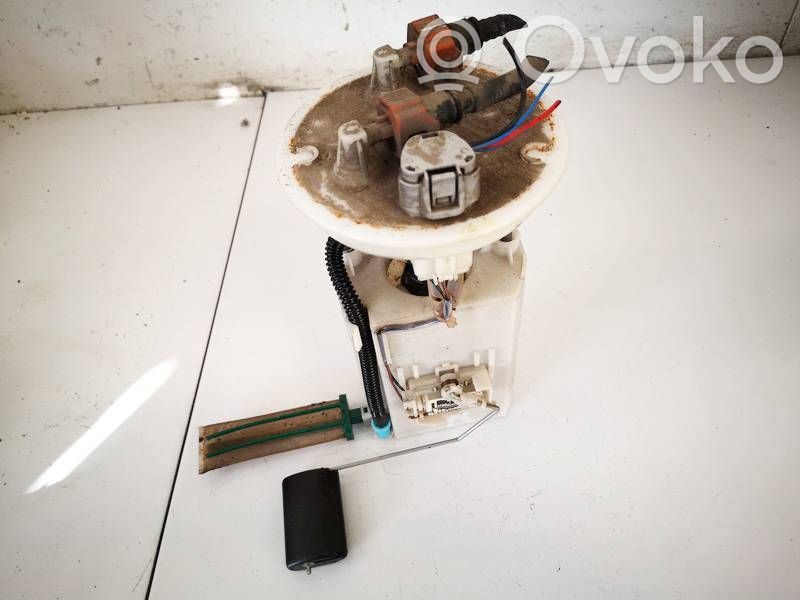 KIA Carens II Pompă combustibil în rezervor 