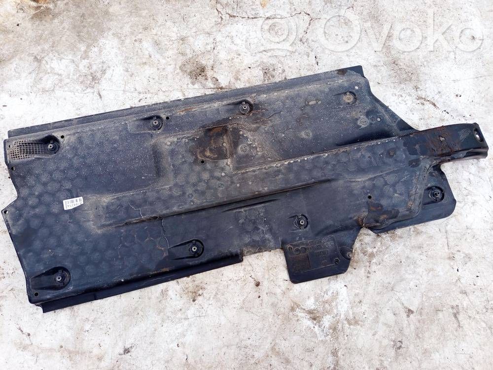 Skoda Fabia Mk1 (6Y) Placa protectora/protector antisalpicaduras motor 