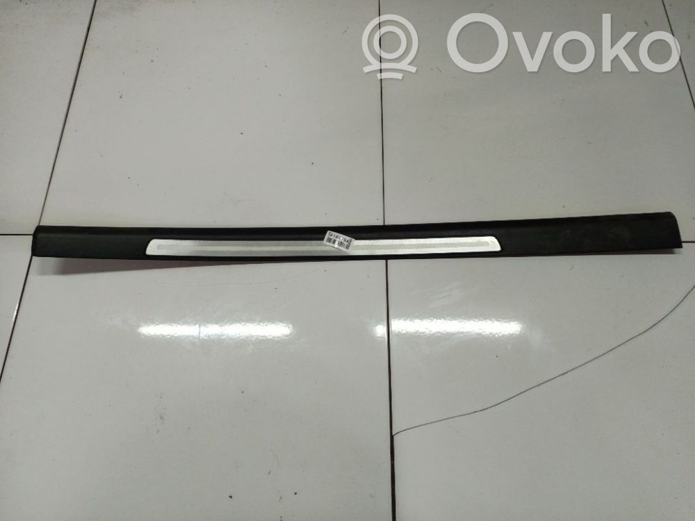 Audi A6 S6 C6 4F Copertura del rivestimento del sottoporta anteriore 