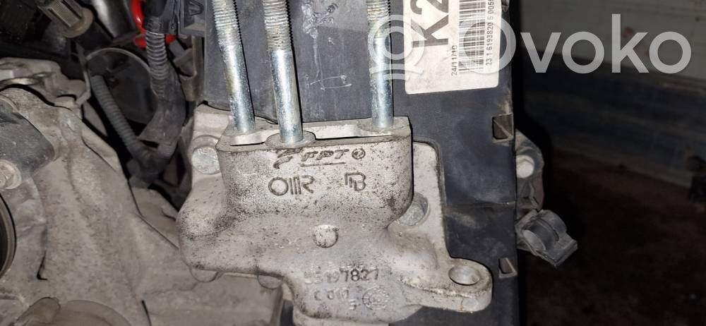 Engine mounting bracket   55197827,55197827