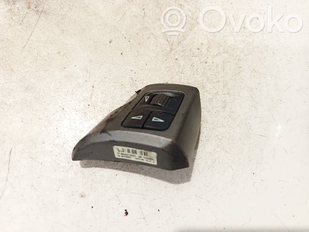 Opel Astra H Pulsanti/interruttori sul volante
