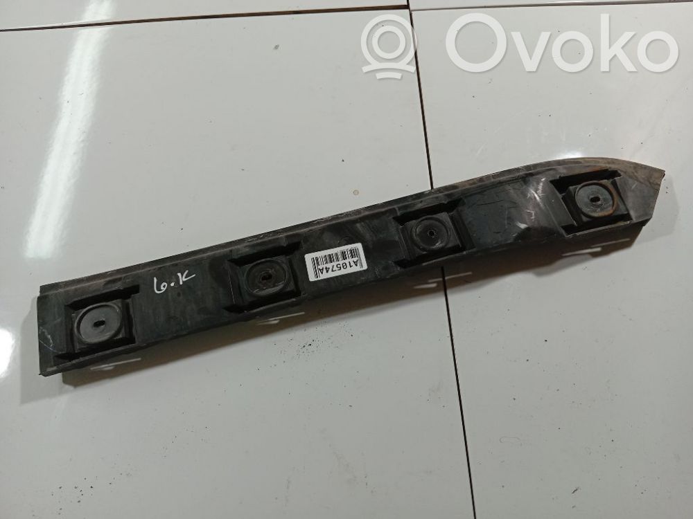 Volkswagen Jetta V Uchwyt / Mocowanie zderzaka tylnego 