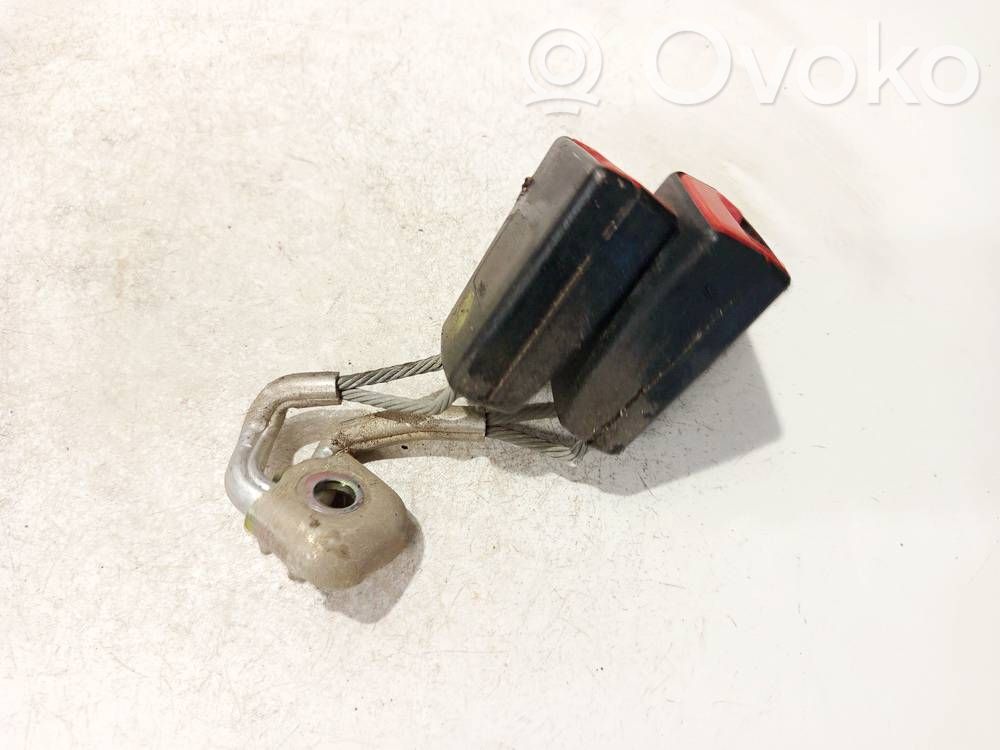Volkswagen PASSAT B6 Boucle de ceinture de sécurité arrière centrale