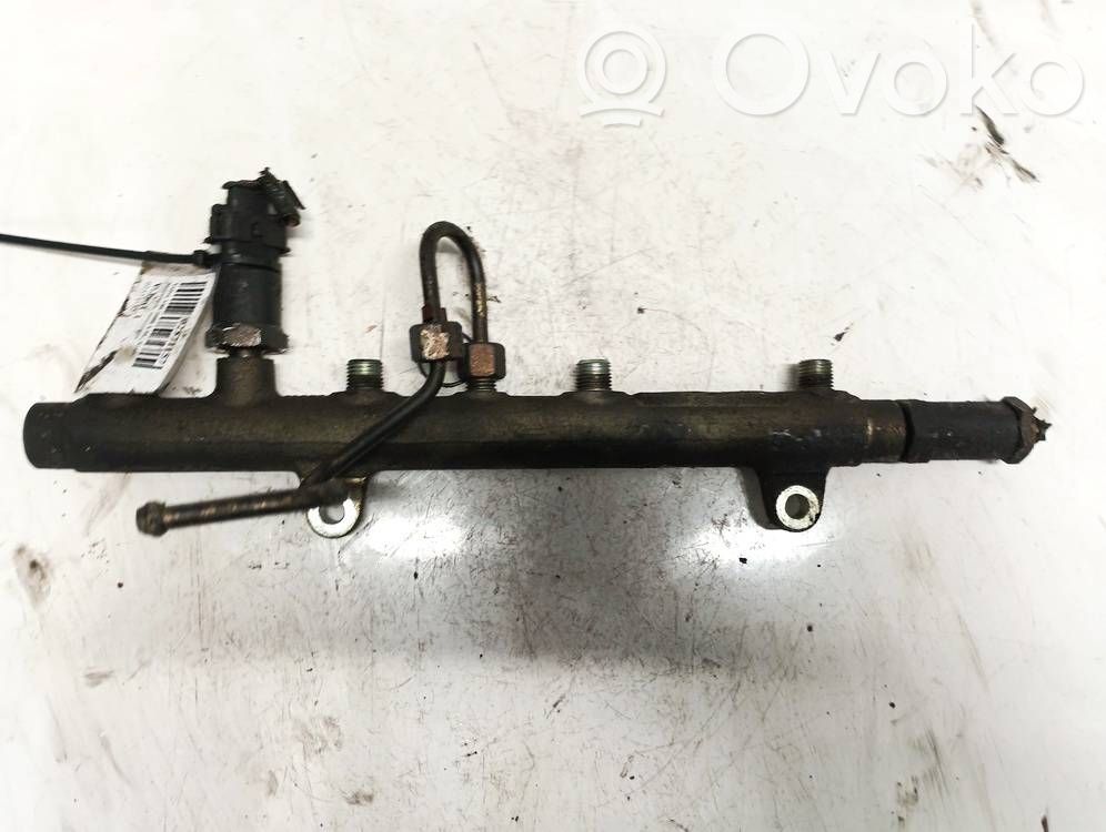 Volvo S40, V40 Rampă alimentare injectoare 