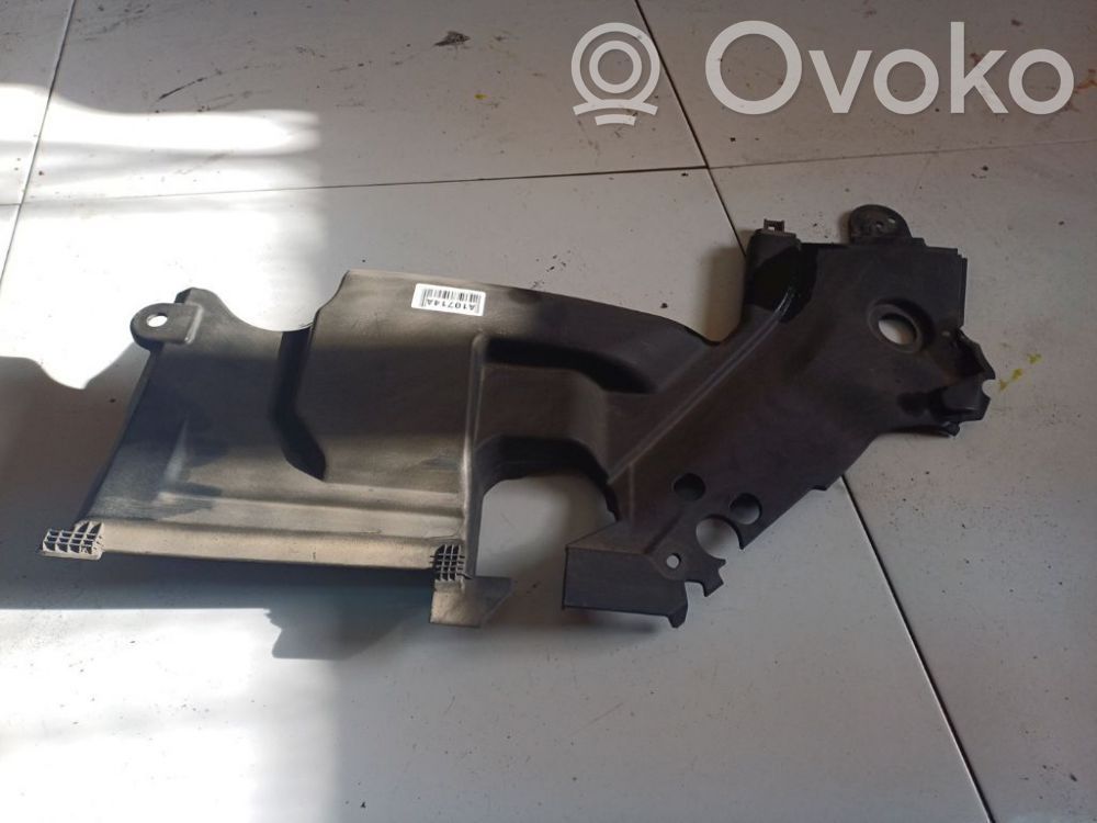 Toyota Avensis T250 Couvercle cache moteur 