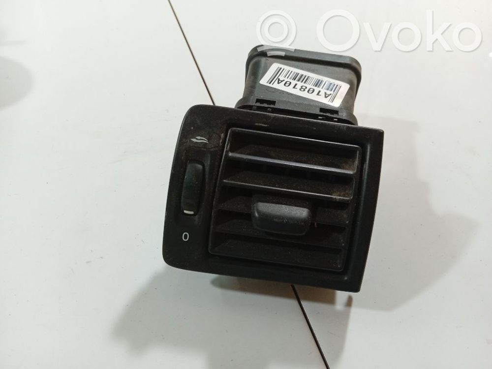 Rejilla de ventilación central del panel   Y01128,Y01128,Y01128