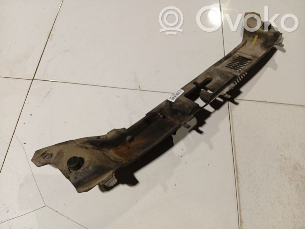 Volvo V50 Rivestimento della modanatura della chiusura del vano motore/cofano 