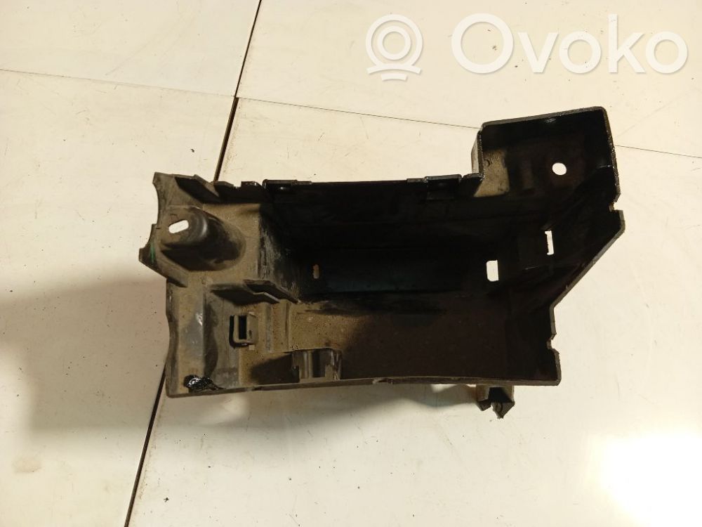 Peugeot 406 Battery box tray 